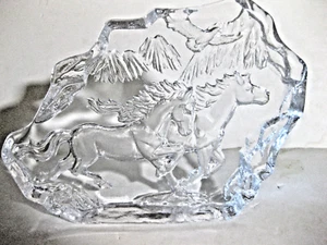 Laufende Pferde 3-D Klar Kunst Glas Bleikristall Block Skulptur Briefbeschwerer - Bild 1 von 4