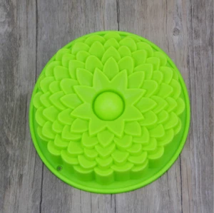 NEW Silicone Single Flower Cake Mold Chrysanthemum Cake Mold DIY Baking Tool - Picture 1 of 3