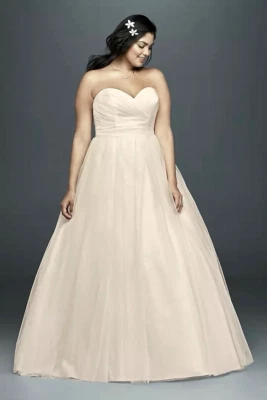 David's Bridal 16W Ivory Strapless Sweetheart Tulle Wedding Dress STYLE# WG3802 - Image 1 of 4