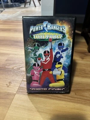 2001 Power Rangers Time Force “Photo Finish” VHS **RARE** - Image 1 of 4