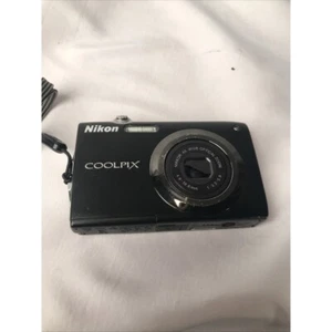 Nikon COOLPIX S3000 Digital Camera 720p HD Video Recording CMOS Sensor Black - Picture 1 of 8