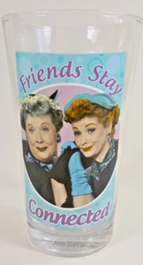 2012 I Love Lucy, Freunde bleiben in Verbindung, 6" großes Trinkglas. 14 oz. Neu! - Bild 1 von 6