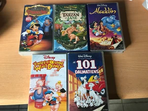 K7 VHS lot de 5 K7 video disney PINOCCHIO TARZAN ALADDIN ..... - Photo 1/11