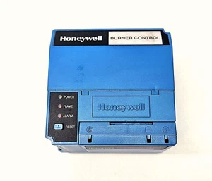 Control de quemador Honeywell RM7823 A 1016 con amplificador de llama ultravioleta - Imagen 1 de 3
