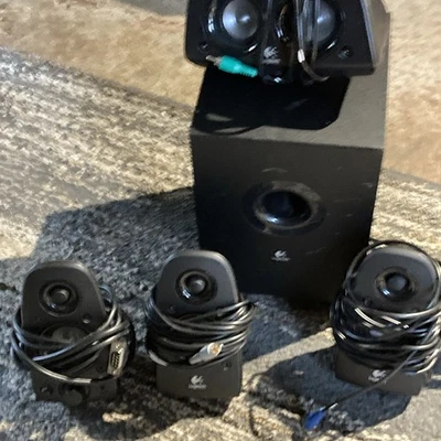 Logitech X-530 5.1 Surround Sound Computer Lautsprechersystem - Sub + 5 Lautsprecher - Bild 1 von 4