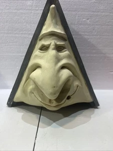 R. Vandamme Artwork Ugly Big Nose 1995 Triangle Wall Hanging Anthropomorphic - Picture 1 of 11