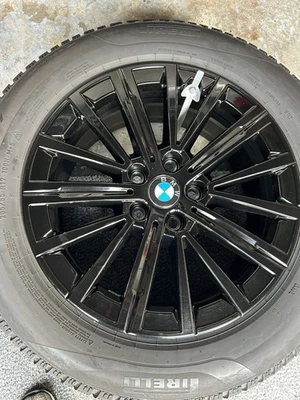 BMW Komplettradsatz mit V-Speiche 833 17Zoll - Bild 1 von 4