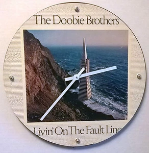 Doobie Brothers Livin on the Fault Line Album Clock 11.5" round battery operated - Bild 1 von 7