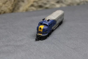 Atlas N Scale Santa Fe Blue Warbonnet (H5) - Imagen 1 de 6