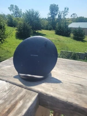 Samsung Fast Charge - EP-PG950 - QI Wireless Convertible Fast Charger - (Black) - Image 1 of 4