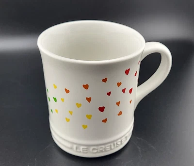 Taza de café Le Creuset L'OVEn - Rainbow Hearts - 14 fl oz - blanca - nueva Foto 1 de 4
