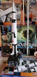 2er SET Saturn V + Ariane V New  NASA RAKETE Rocket YAKAiR ESA Weltraum ORBIT  - Bild 1 von 5