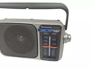 Radio Panasonic RF-2400D AM/FM plateada/gris - probada y funcionando - Imagen 1 de 5