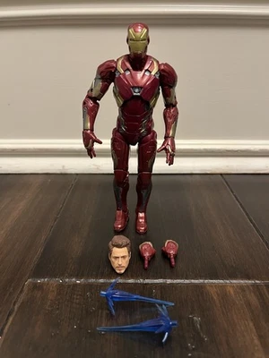 Figura de acción Marvel Legends Infinity Saga Iron Man Mark 46 Guerra Civil COMPLETA Foto 1 de 4