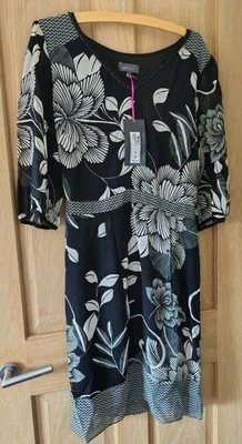 NEW WITH TAG Size 16 MARKS AND SPENCER Black & White FLORAL DRESS WITH BELT - Image 1 of 4