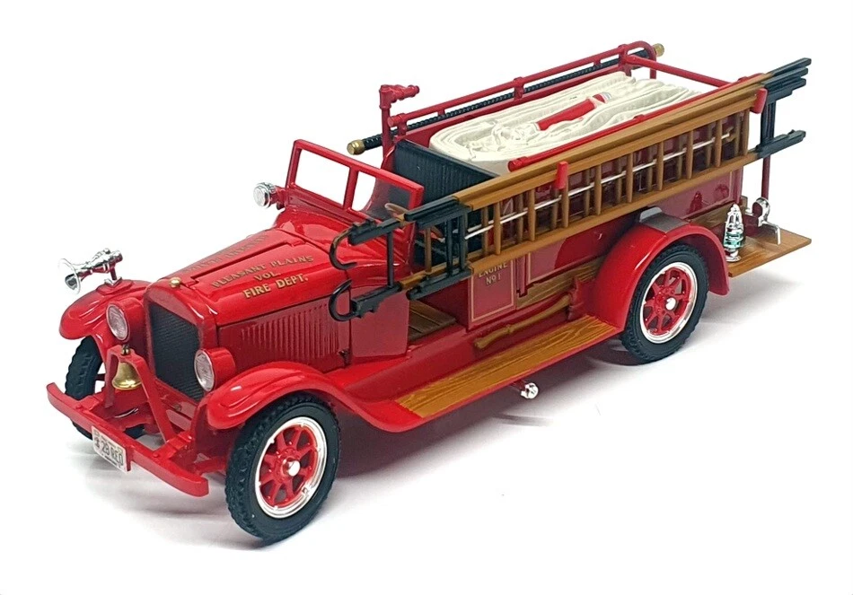 Signature Models 1/32 Scale SM02 - 1928 Reo Fire Truck Pleasant Pains FD - Red - Image 1 of 4