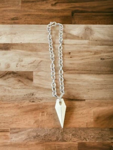 Ciondolo Lama Smalto Bianco Nuovo Senza Etichette Rebecca Minkoff Placcato Argento con Smalto - Foto 1 di 1