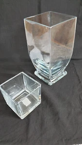 Glasvase und Windlichtglas viereckig, moderne Formen für Dekorationszwecke - Bild 1 von 3