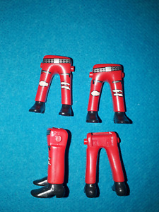 Playmobil City Life 4 x Legs Red Belt Shoes Black Set Excellent