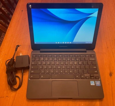 Chromebook Samsung XE500C13 4 GB 32 GB Intel Celeron N3060 1,6 GHz Foto 1 de 4