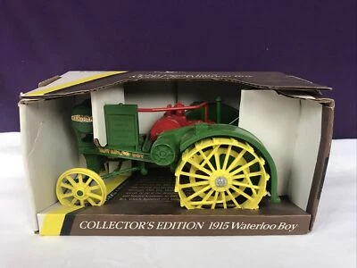 1/16 John Deere Collector's Edition Model "R" 1915 Waterloo Boy - Image 1 of 4