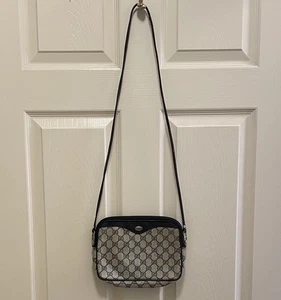 Bolso Bandolera GG Supreme De Colección GUCCI PVC Cuero Negro Serie 89-02-068 - Imagen 1 de 13