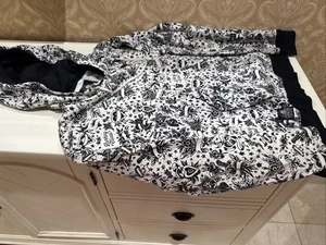 Lurking Class Women’s Size M Black & White Hearts Pullover Hoodie - Picture 1 of 6