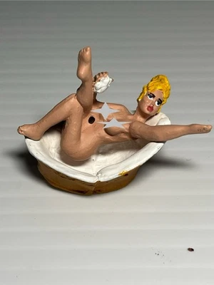 Sexy dama en bañera Toy Soldier 54 mm Foto 1 de 2