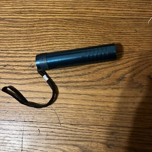 Top Brand Led Flashlight.Groovy Strong Design w Cover.Compact bright. Gift pac - Picture 1 of 4