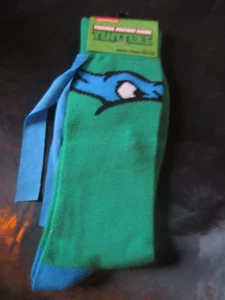 NIP Pair of Men's LEONARDO TEENAGE MUTANT NINJA TURTLES Crew SOCKS - Picture 1 of 2