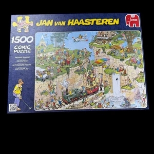 Jan van Haasteren “The Golf Course”  1500 pc Jigsaw Puzzle JVH Jumbo HTF - Picture 1 of 10