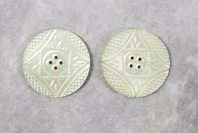 Antiguo Botón Victoriano Grande Madreperla Tallado MOP Ostras Lote 2 1.5" Foto 1 de 4