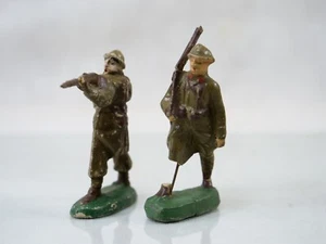 Lot de 2 soldats guerre 1914 1918 60 mm ancien matière composite - Foto 1 di 4