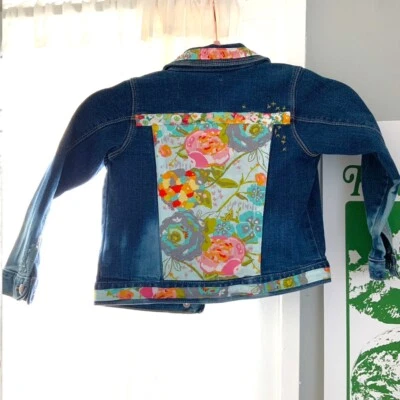 UPCYCLED GIRLS DENIM JEAN JACKET Size Large 4T Blue Floral Flowers - Image 1 of 4