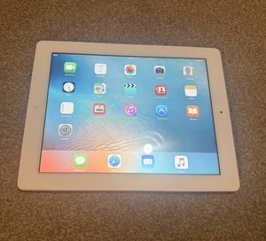 Apple iPad 2 WiFi 9.7" White 16GB - Picture 1 of 6