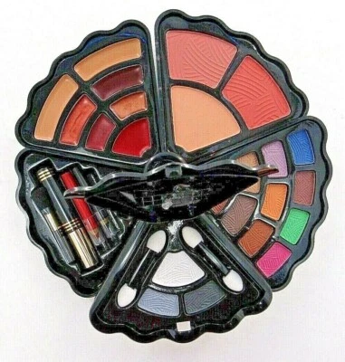 CAMEO Make-Up Kit  #8913B  Seashell Shaped  Multi Layer NO MIRROR INCLUDED - Image 1 of 4