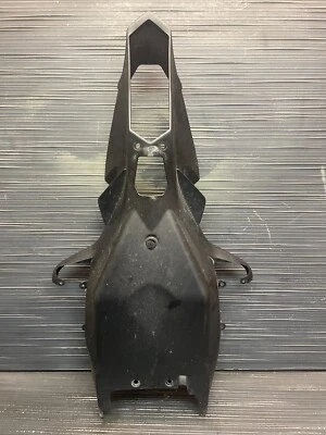 Yamaha YZF R1 2017 guardabarros trasero inferior, OEM #8724 Foto 1 de 4