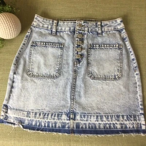SO Mini Denim Skirt Distressed Button Fly Stone Wash Four Pocket Jr Size 9 New! - Picture 1 of 7