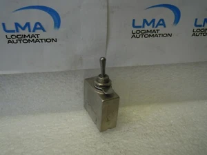 HEINEMANN HM1-M3 TOGGLE SWITCH VOLTAGE 240V/50 FREQ 60/400DC 2A *NEW - Picture 1 of 3