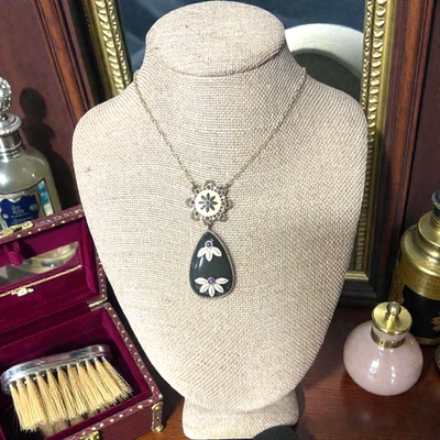 LIA SOPHIA Gold Tone Vintage Inspired Beautiful Pendant Necklace LS535 - Image 1 of 4