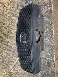 OEM Grille KIA RIO SEDAN 2006 2007 2008 2009 06 07 08 09 - Picture 1 of 3