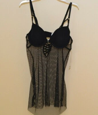 Conjunto Babydoll y Tanga Boohoo Criss Cross Red Negro Talla - 32B Foto 1 de 4