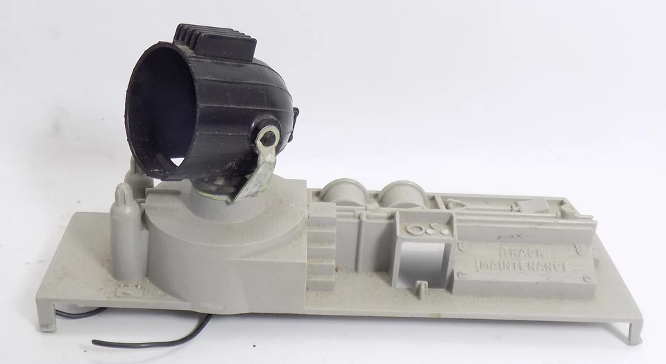 O SCALE / Lionel / Searchlight / FLATCAR  PLASTIC PARTS - Image 1 of 4