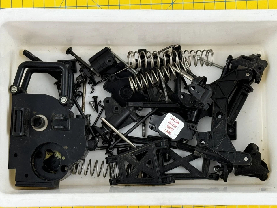 Tamiya sortiment an zubehör ersatzteil unterschiedlich - jahrgang modell - Bild 1 von 1