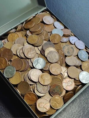 LOT of 200 (4 ROLLS) Unsearched Lincoln Wheat Cents 1c Old U.S. Estate Coin Lots - Image 1 of 4