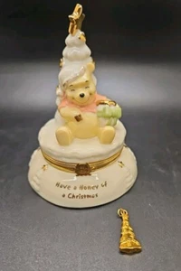 Lenox Treasures Disney A Pooh Sort Of Christmas Trinket Box with pendant - Picture 1 of 10