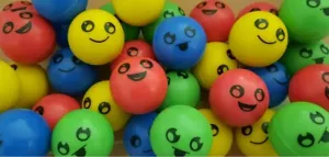 100 Flummis Flummi Springball 27 mm Lachgesicht Hüpfball Bouncing Ball Mitgebsel - Bild 1 von 1