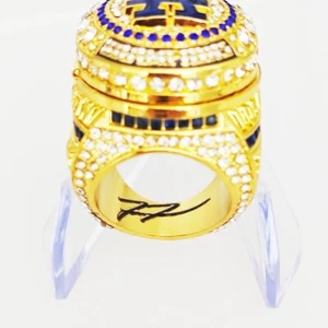 Yoshinobu Yamamoto #18 Tribute Fan Ring Gold LA Dodgers Championship Ring mit Box - Bild 1 von 24