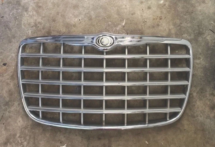 Parrilla de parachoques delantero de malla cromada para Chrysler 300 300C 2005-2010 Foto 1 de 1