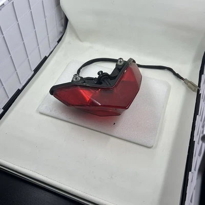 Luz de freno trasera Kawasaki Ninja 300 EX300 2013 13-17 luz con herrajes Foto 1 de 4